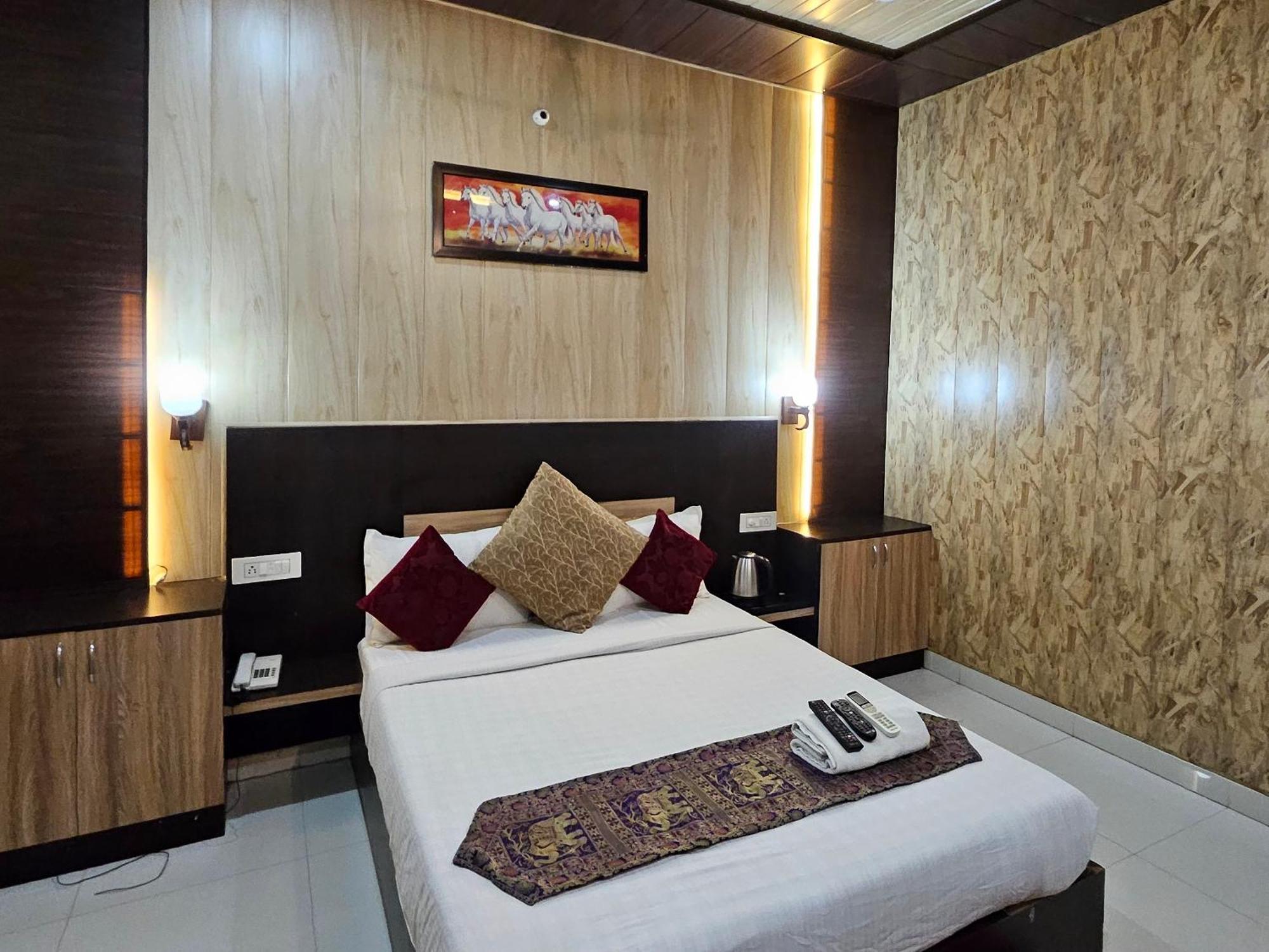 Bundeli Farm Resort & Banquet Orchha Exterior foto